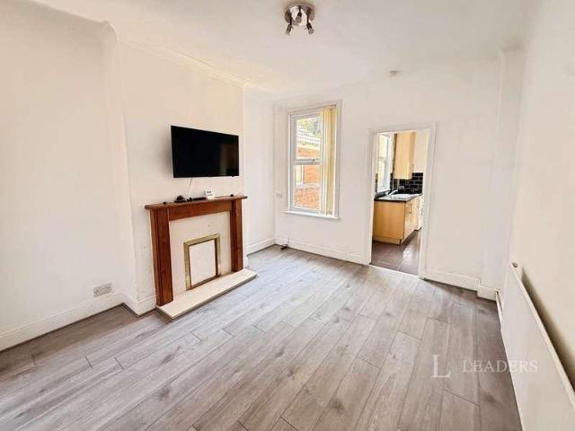 2 bed house to rent