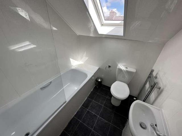 2 bed house to rent