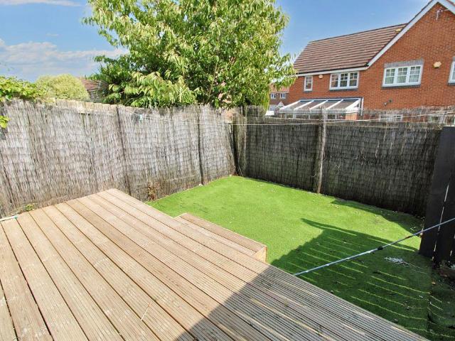 2 bed house to rent
