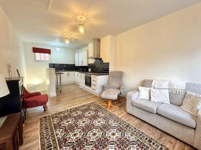 2 bed house to rent