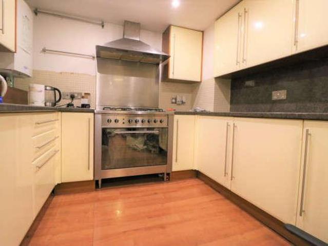 2 bed house to rent