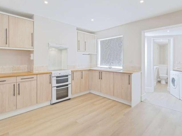 2 bed house to rent