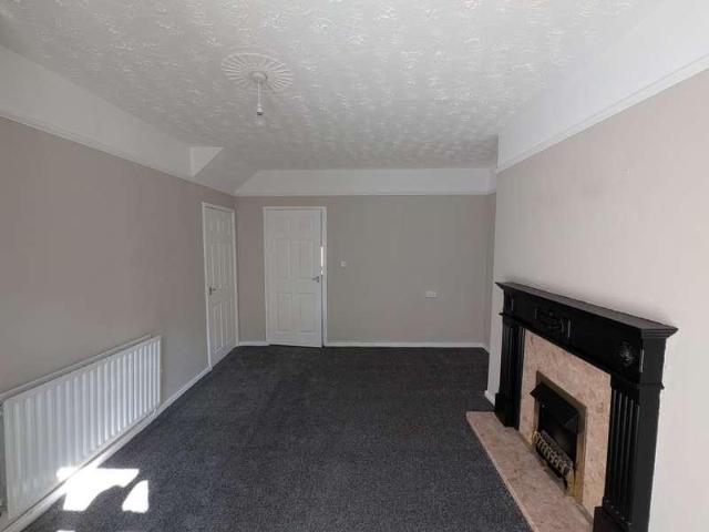2 bed house to rent