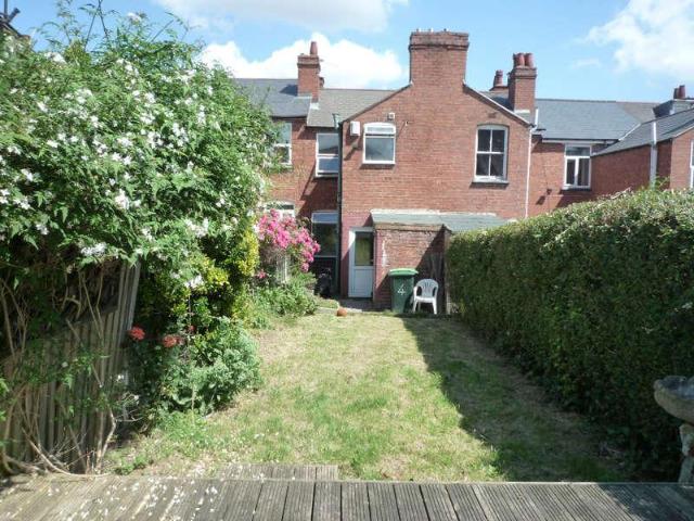 2 bed house to rent