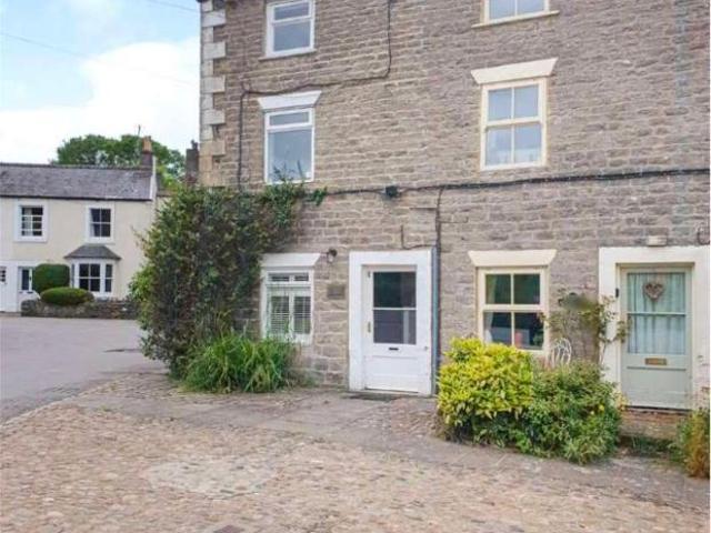 2 bed house to rent
