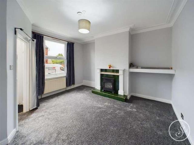 2 bed house to rent