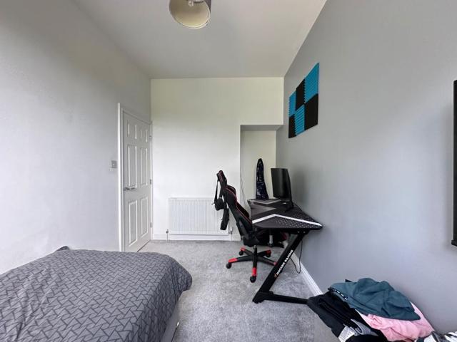 2 bed house to rent