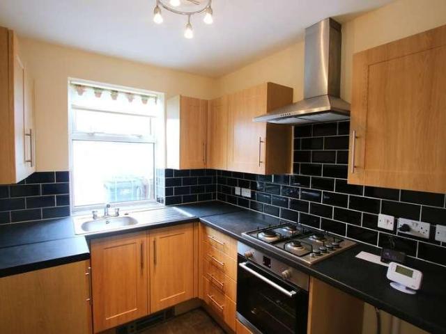 2 bed house to rent