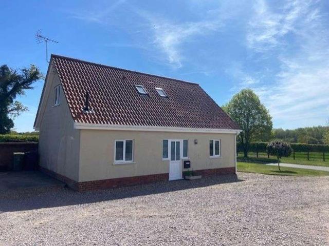 2 bed house to rent