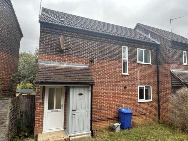 2 bed house to rent