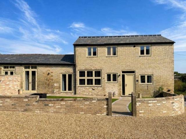 2 bed house to rent