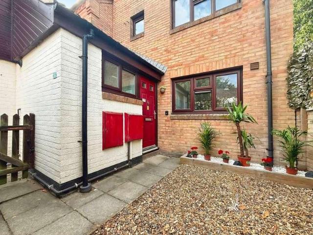 2 bed house to rent