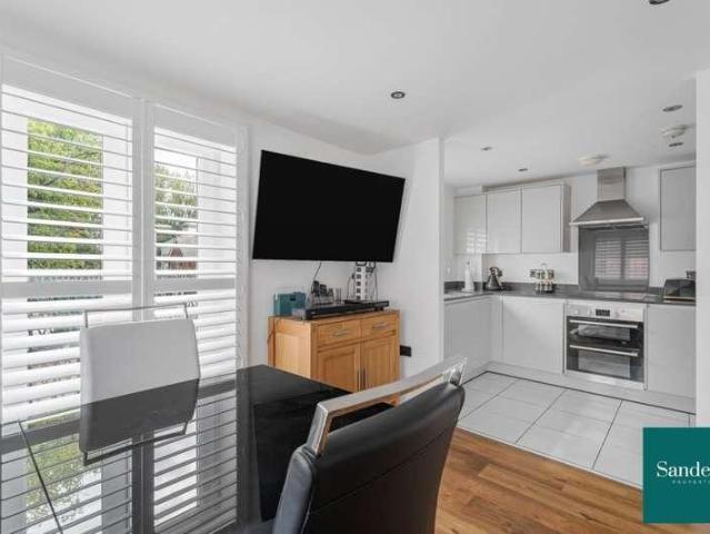 2 bed house to rent
