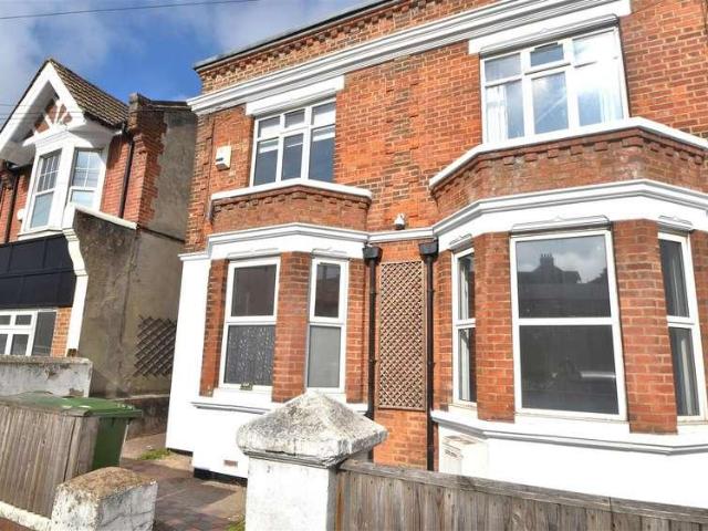2 bed house to rent