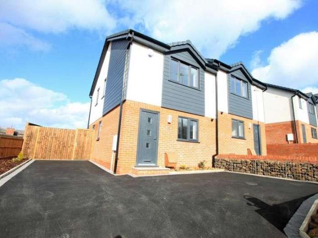 2 bed house to rent