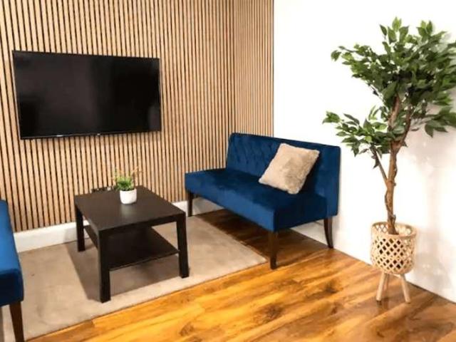 2 bed house to rent