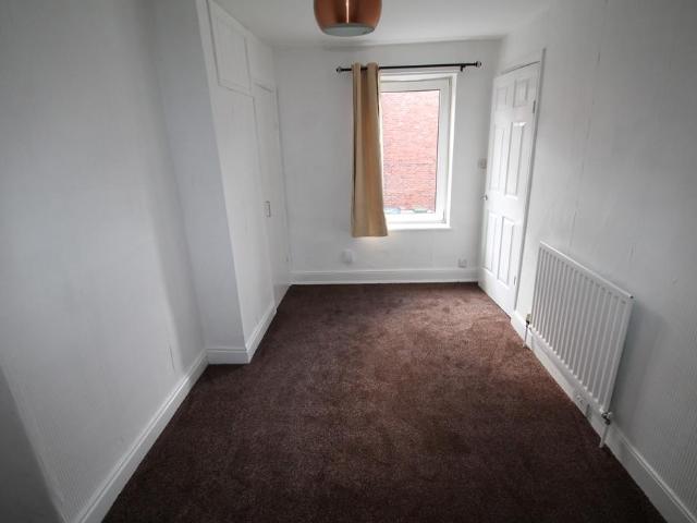 2 bed house to rent
