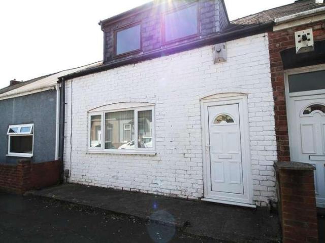 2 bed house to rent