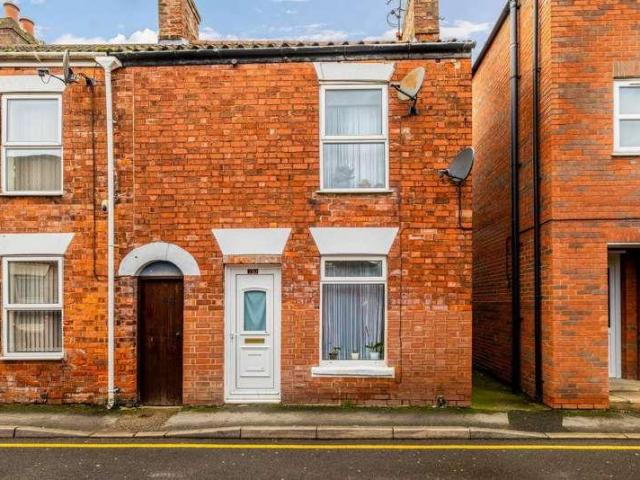 2 bed house to rent