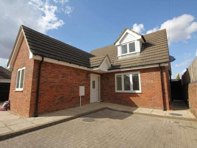 2 bed house to rent
