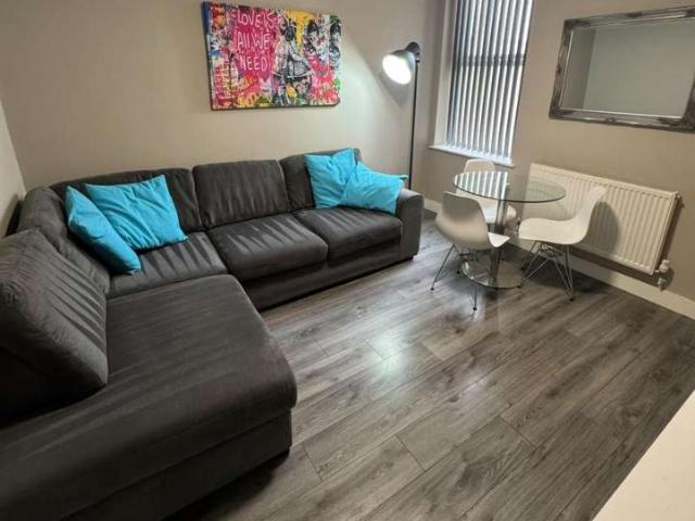 2 bed house to rent