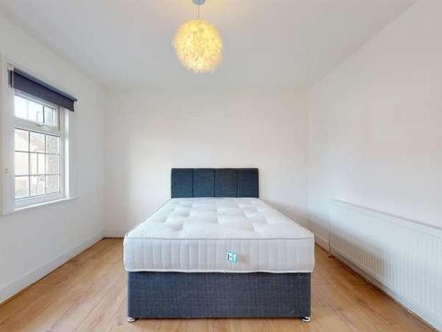 2 bed house to rent