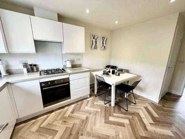 2 bed house to rent