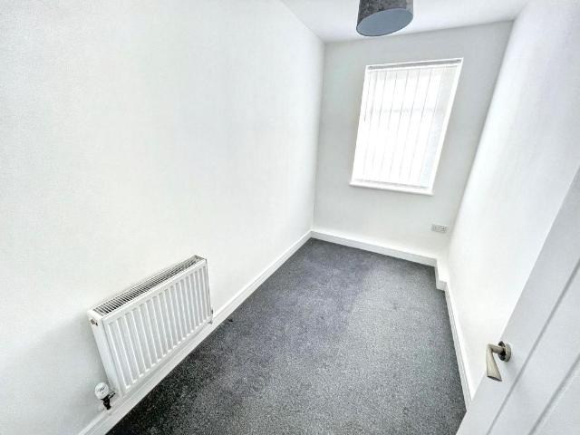 2 bed house to rent