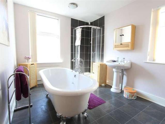 2 bed house to rent