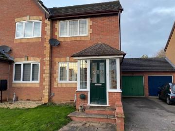 2 BED House To rent