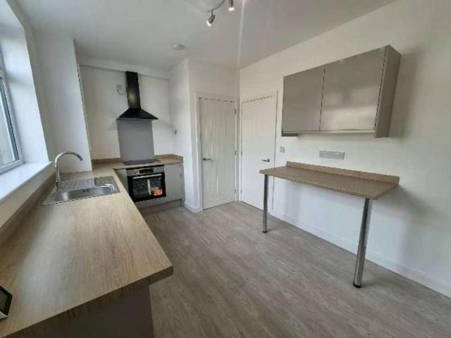 2 bed house to rent