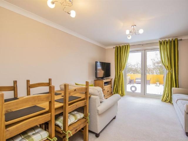2 bed House Townhouse To Let
