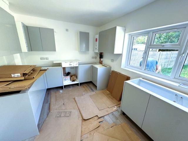 2 Bed House Dagenham/Barking Area £1850 Pcm