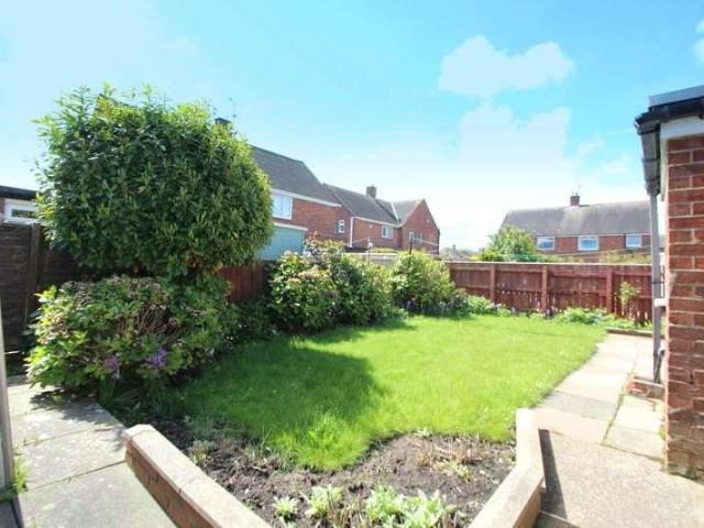 2 bed house for sale