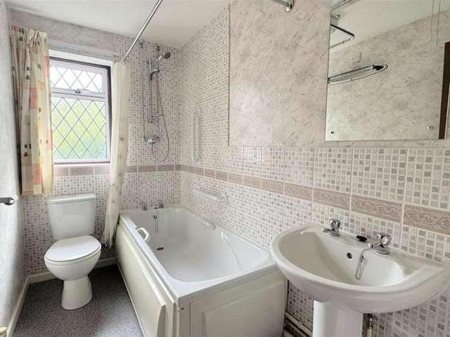 2 bed house for sale