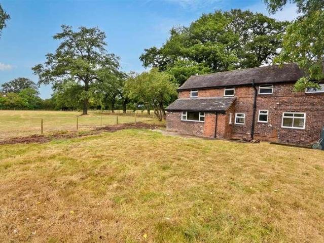 2 bed house for sale