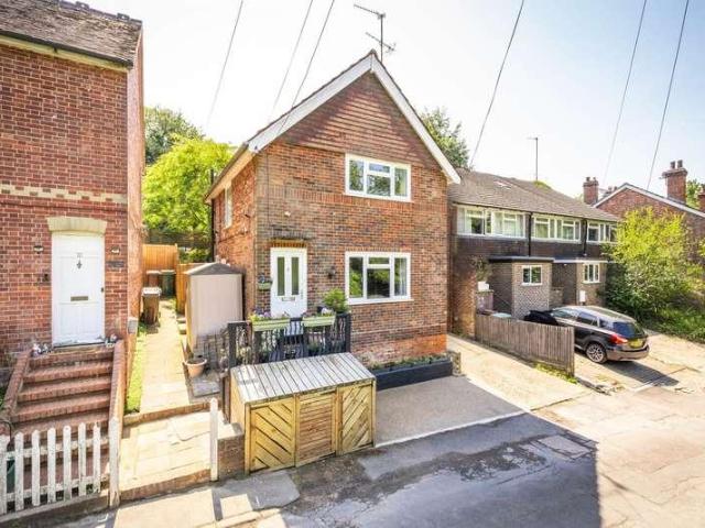 2 bed house for sale
