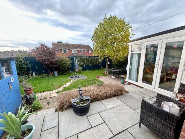 2 bed house for sale