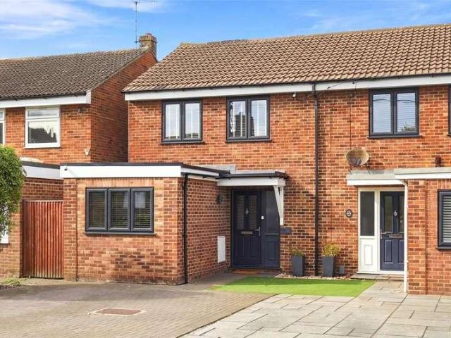 2 bed house for sale