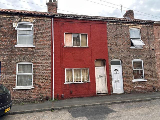 2 bed house for sale