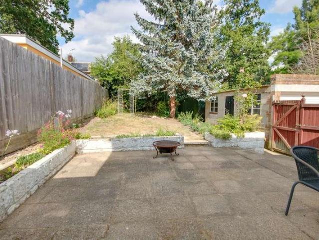 2 bed house for sale