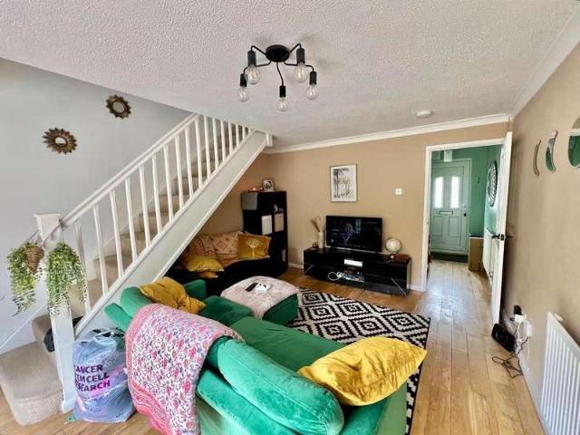 2 bed house for sale