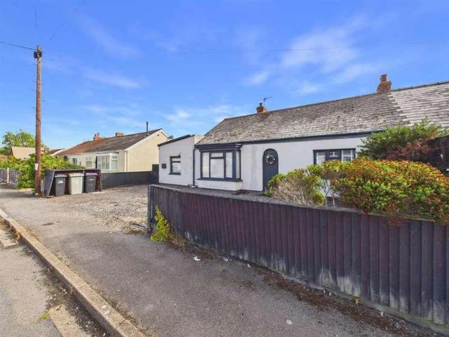 2 bed house for sale