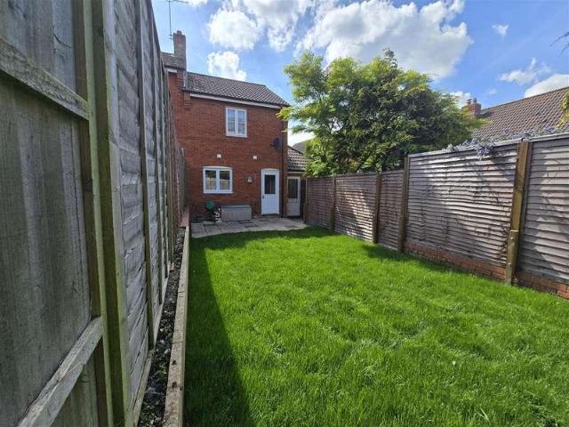2 bed house for sale