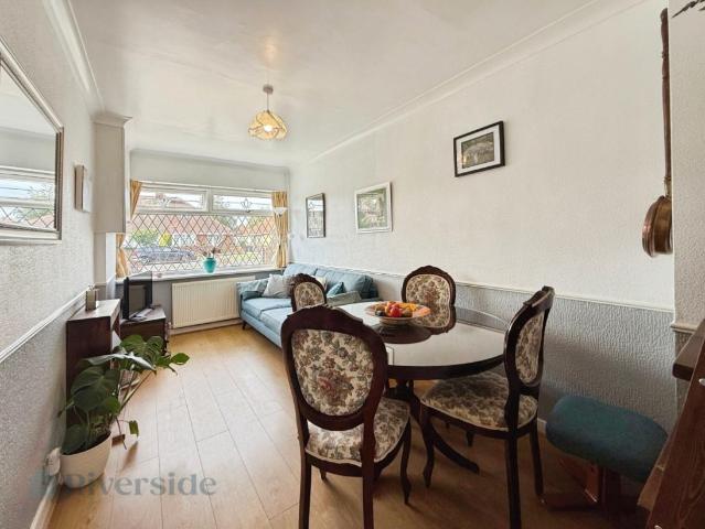 2 bed house for sale