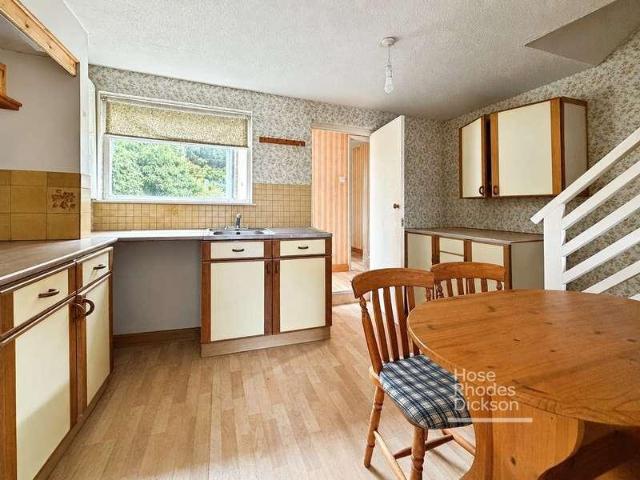 2 bed house for sale