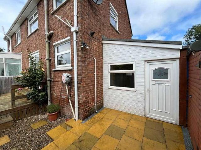 2 bed house for sale