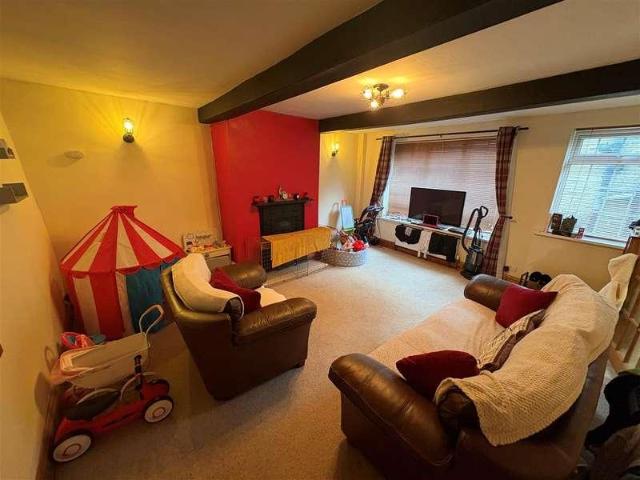 2 bed house for sale