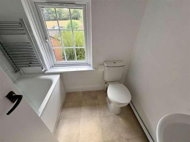 2 bed house for sale