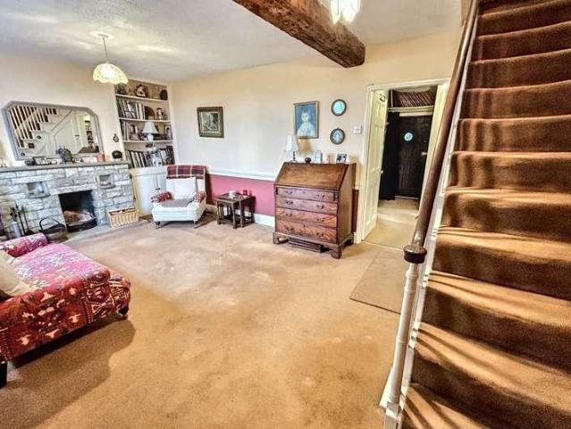 2 bed house for sale